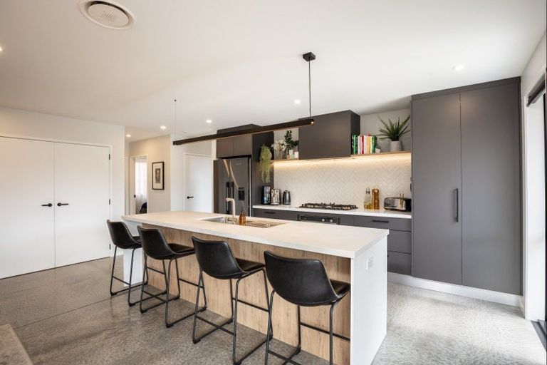 Photo of property in 16 Masters Lane, Waitara, 4320