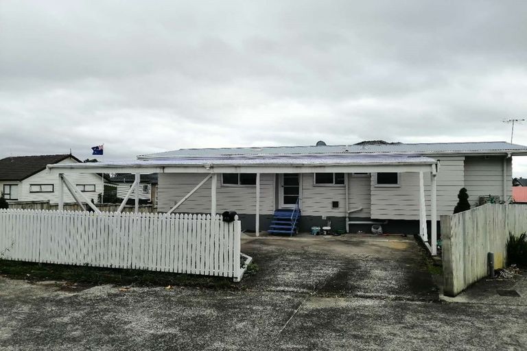 Photo of property in 68 Hutchinsons Road, Bucklands Beach, Auckland, 2014