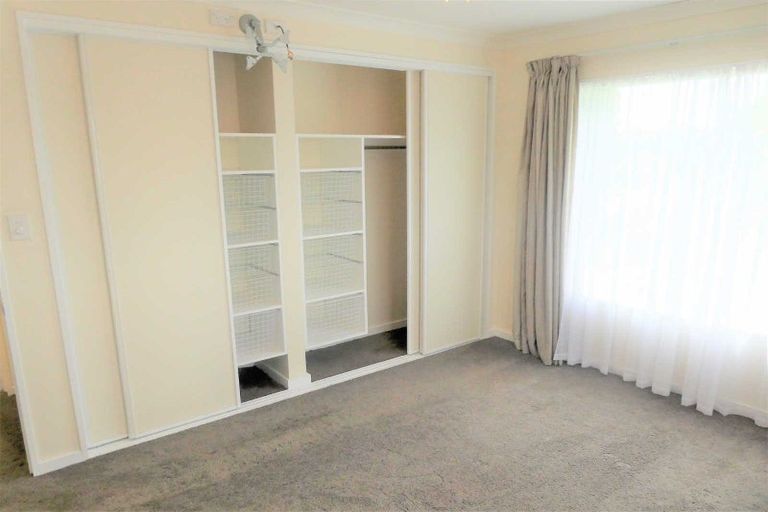 Photo of property in 11 Valerie Place, Redwood, Christchurch, 8051