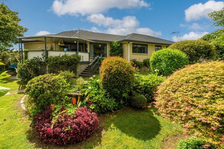 Photo of property in 70 Oteki Park Drive, Welcome Bay, Tauranga, 3112