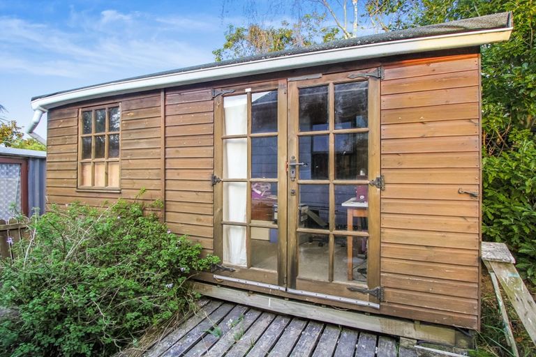 Photo of property in 43 Lavelle Road, Henderson, Auckland, 0612