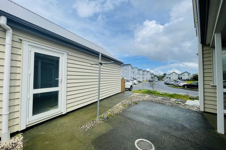Photo of property in 7 Warbler Crescent, Papakura, 2110