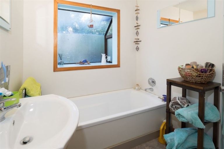 Photo of property in 90 Rakaia Terrace, Rakaia, 7710