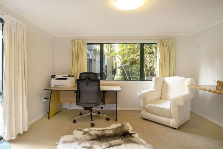 Photo of property in 21 Solander Place, Whitby, Porirua, 5024