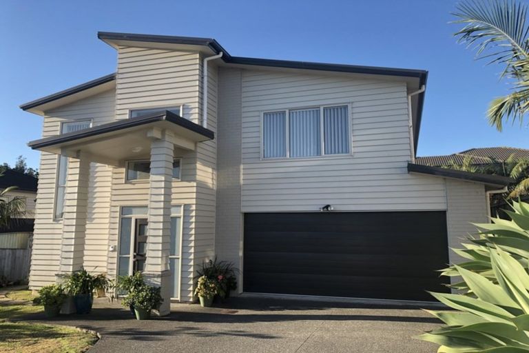 Photo of property in 10 Muirlea Drive, Flat Bush, Auckland, 2016