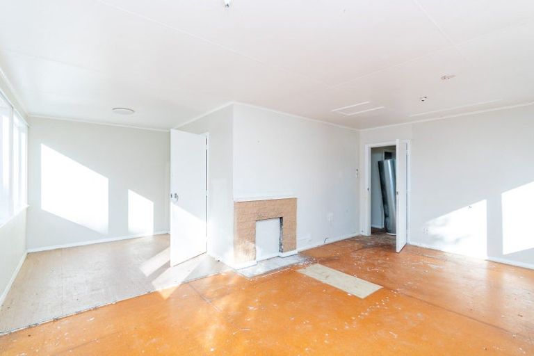 Photo of property in 3 Ngaturi Grove, Wainuiomata, Lower Hutt, 5014