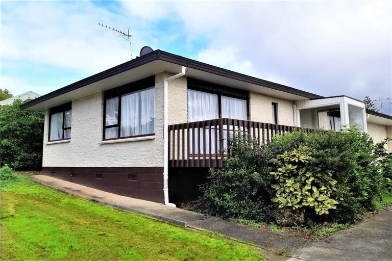 Photo of property in 1/38a Moore Street, Hillcrest, Auckland, 0627