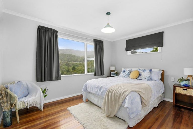 Photo of property in 5 Richmond Hill, Glenside, Wellington, 6037