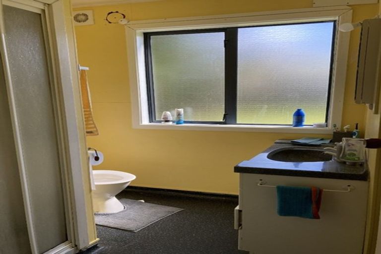 Photo of property in 8 Victor Road, Raumati Beach, Paraparaumu, 5032