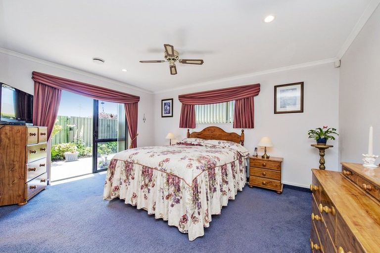 Photo of property in 60 Mauger Drive, Heathcote Valley, Christchurch, 8022