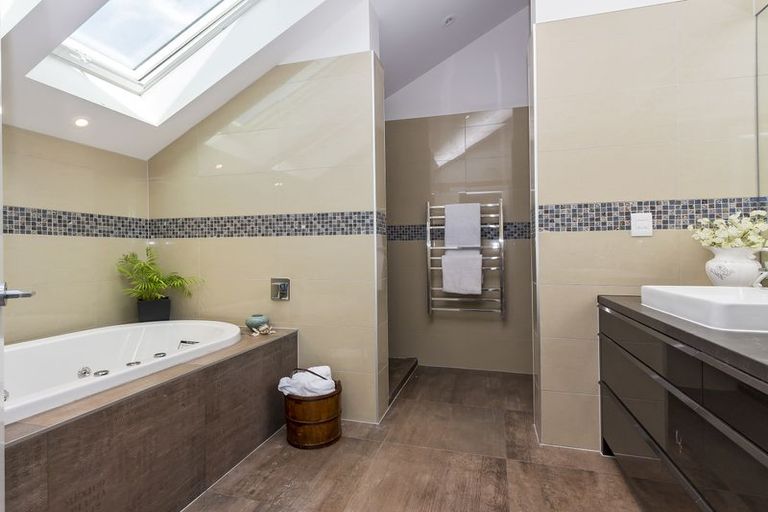 Photo of property in 40 Chianti Close, Flat Bush, Auckland, 2019