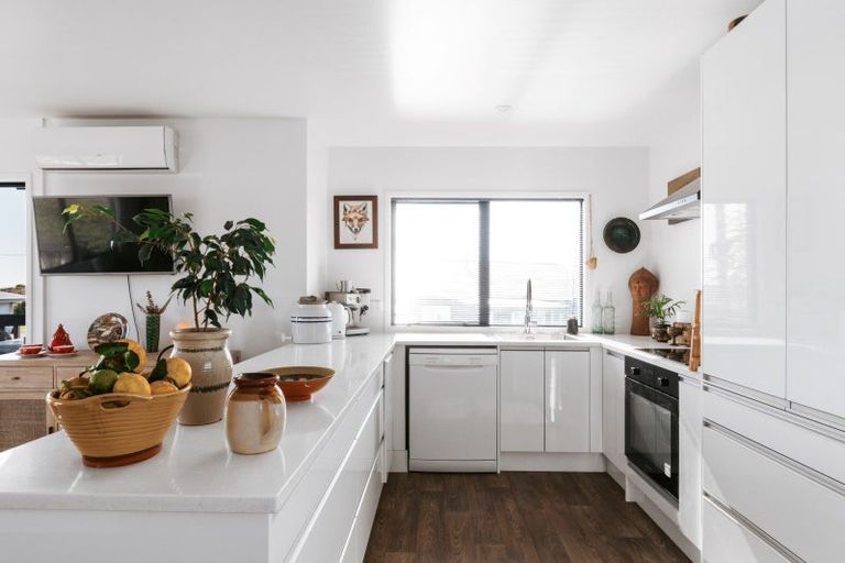 Photo of property in 768b Papamoa Beach Road, Papamoa Beach, Papamoa, 3118