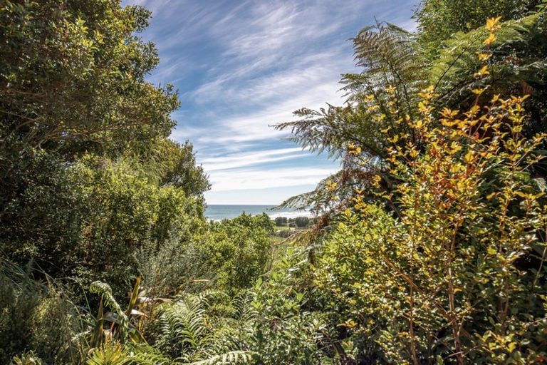 Photo of property in 17 Fairburn Place, Charleston, Cape Foulwind, 7892