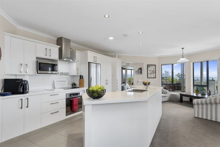 Photo of property in 17 Summerhaven Place, Ohauiti, Tauranga, 3112