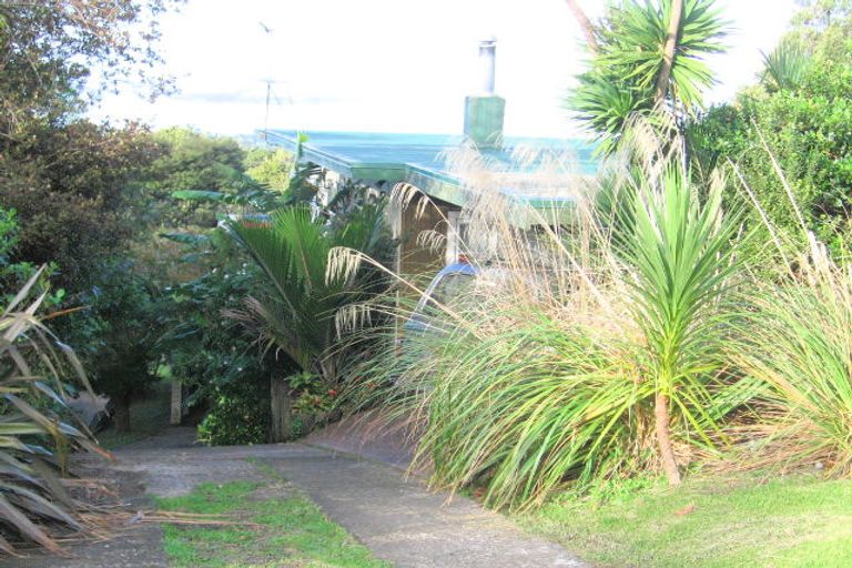 Photo of property in 51 Tane Road, Laingholm, Auckland, 0604