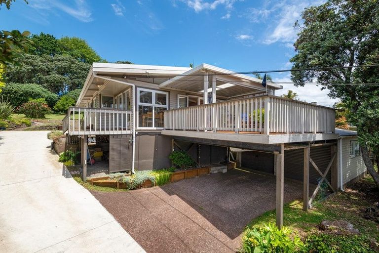 Photo of property in 94 Saddleback Rise, Murrays Bay, Auckland, 0630