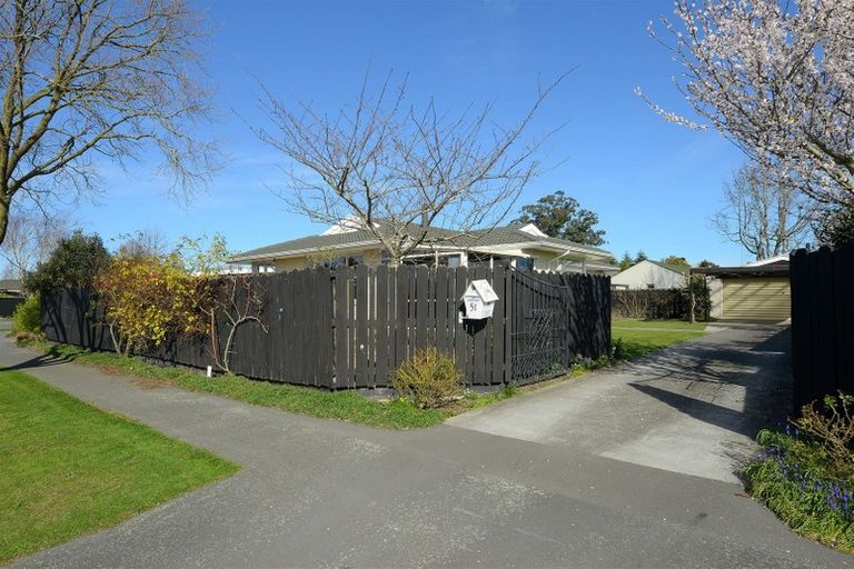 Photo of property in 51 Kent Lodge Avenue, Avonhead, Christchurch, 8042