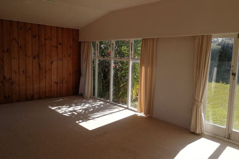 Photo of property in 25 Williamson Avenue, Belmont, Auckland, 0622