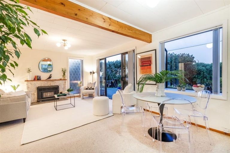 Photo of property in 1 Porter Place, Paekakariki, 5034