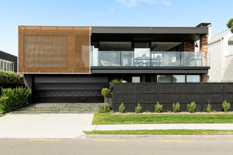 Photo of property in 193a Marine Parade, Mount Maunganui, 3116