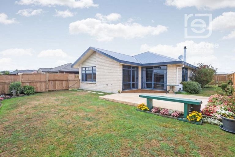 Photo of property in 26 Geneva Terrace, Kelvin Grove, Palmerston North, 4414