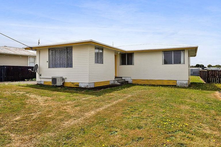 Photo of property in 30 Rangauri Street, Manaia, 4612