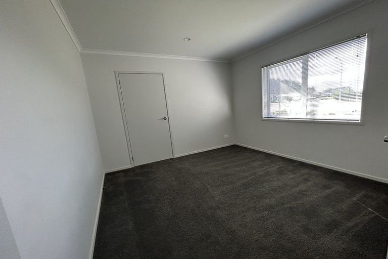 Photo of property in 71 Links Drive, Waiwhakaiho, New Plymouth, 4312