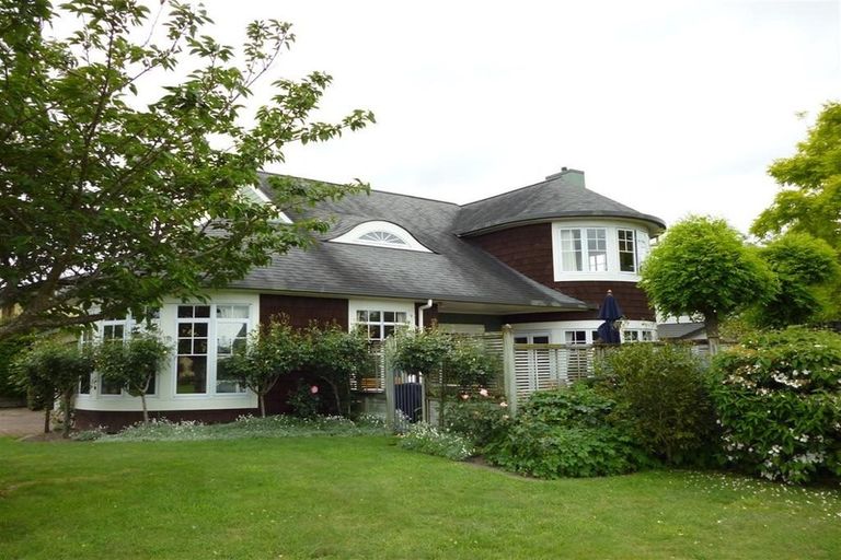 Photo of property in 11 Nielsen Gardens, Rototuna, Hamilton, 3210