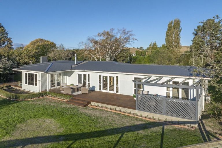 Photo of property in 357 Swamp Road, Fernhill, Napier, 4183