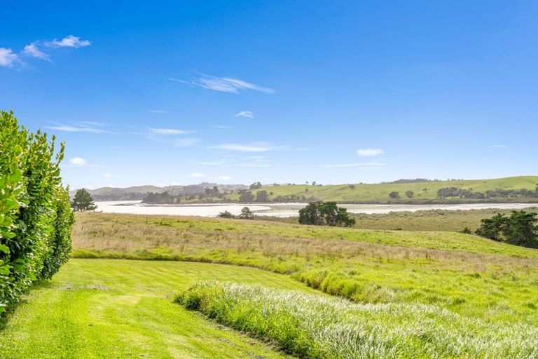 Photo of property in 4 Matahehe Lane, Tinopai, Matakohe, 0593