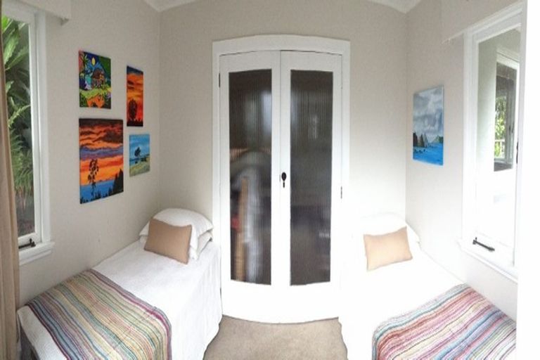 Photo of property in 2 Wade Place, Welcome Bay, Tauranga, 3175