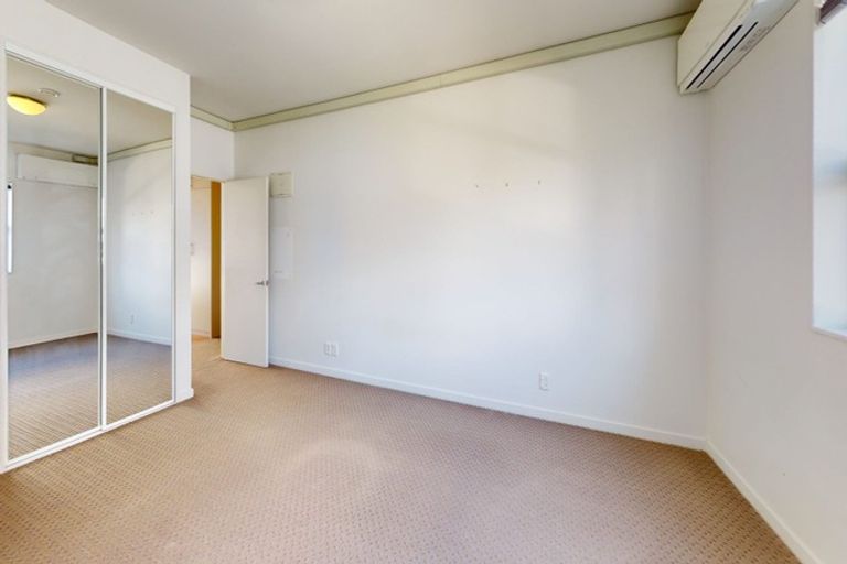 Photo of property in Budget Car Rental, 6/81 Ghuznee Street, Te Aro, Wellington, 6011