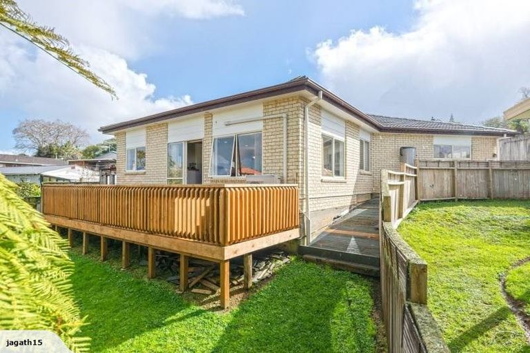 Photo of property in 25c Buscomb Avenue, Henderson, Auckland, 0610