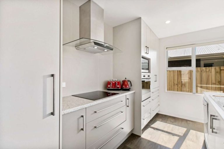 Photo of property in 15 Coutts Street, Papamoa Beach, Papamoa, 3118