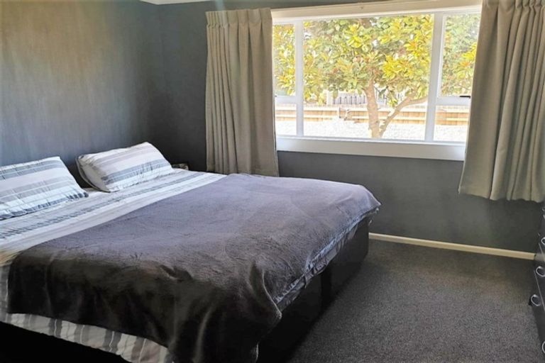 Photo of property in 74 Awamoa Road, Holmes Hill, Oamaru, 9401