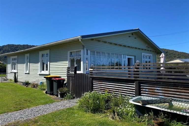 Photo of property in 43 Bright Street, Cobden, Greymouth, 7802