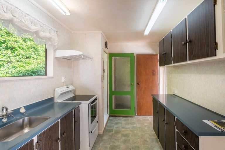 Photo of property in 4 Buckley Grove, Paraparaumu, 5032