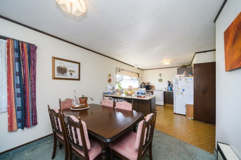 Photo of property in 32 Cecil Place, Cloverlea, Palmerston North, 4412