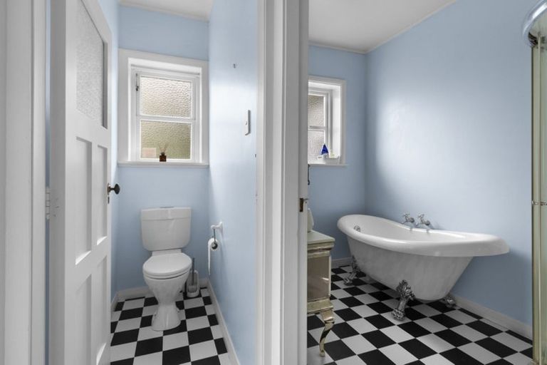 Photo of property in 4 Valley Terrace, Hamilton Central, Hamilton, 3204