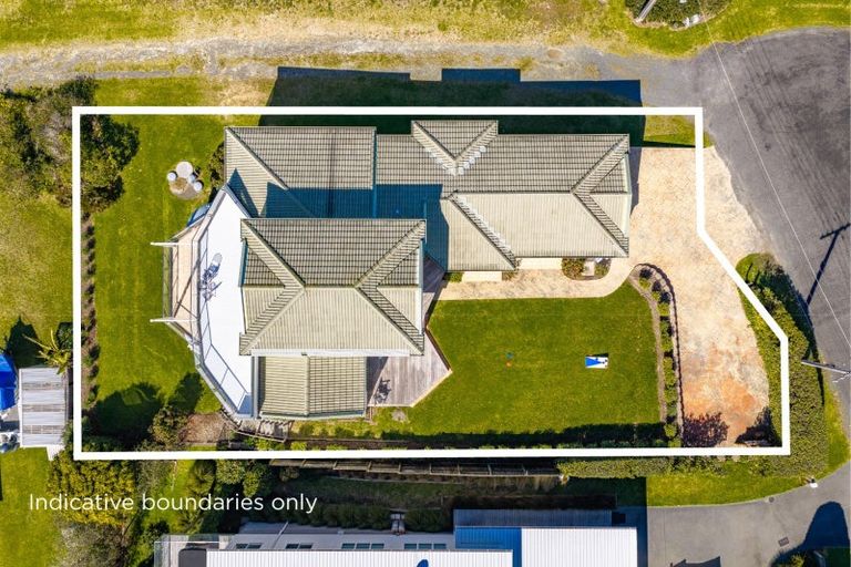 Photo of property in 21 Awatea Street, Mangawhai Heads, Mangawhai, 0505