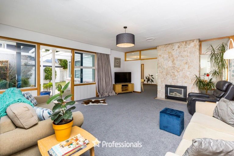 Photo of property in 7b Chatsworth Road, Silverstream, Upper Hutt, 5019