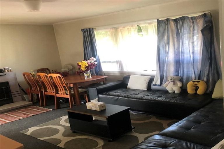 Photo of property in 15 Edinburgh Avenue, Rosehill, Papakura, 2113