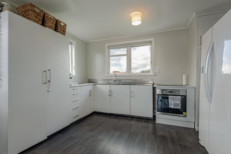 Photo of property in 27 Ferguson Street, Awapuni, Palmerston North, 4412