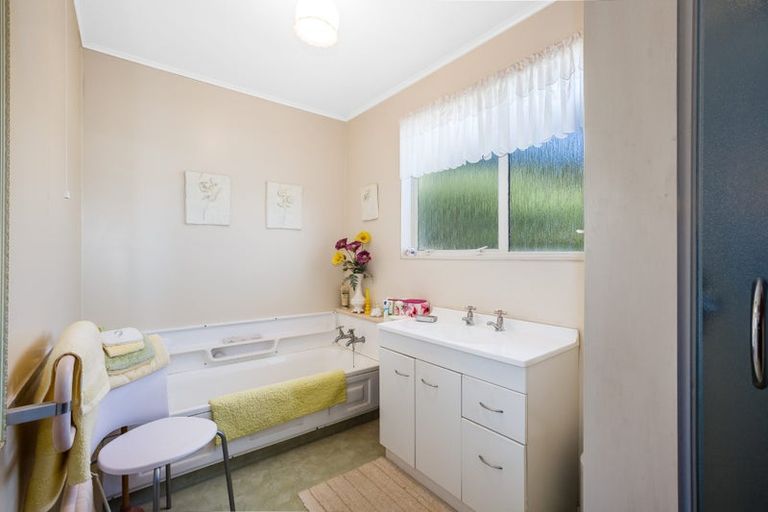 Photo of property in 425 Muritai Road, Eastbourne, Lower Hutt, 5013