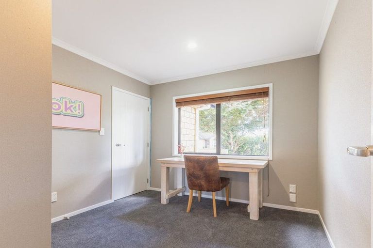 Photo of property in 70 Farringdon Avenue, Rototuna North, Hamilton, 3210