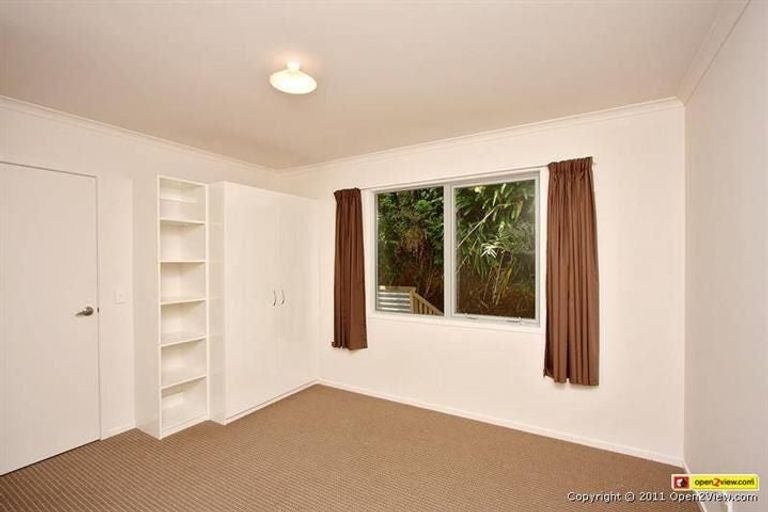 Photo of property in 12a Winstone Place, Highlands Park, New Plymouth, 4312