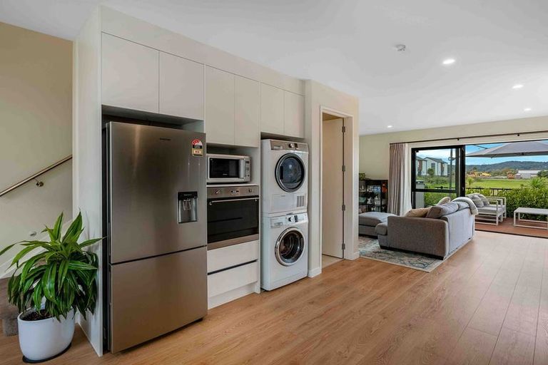 Photo of property in 22a Lumbarda Drive, Kumeu, 0810