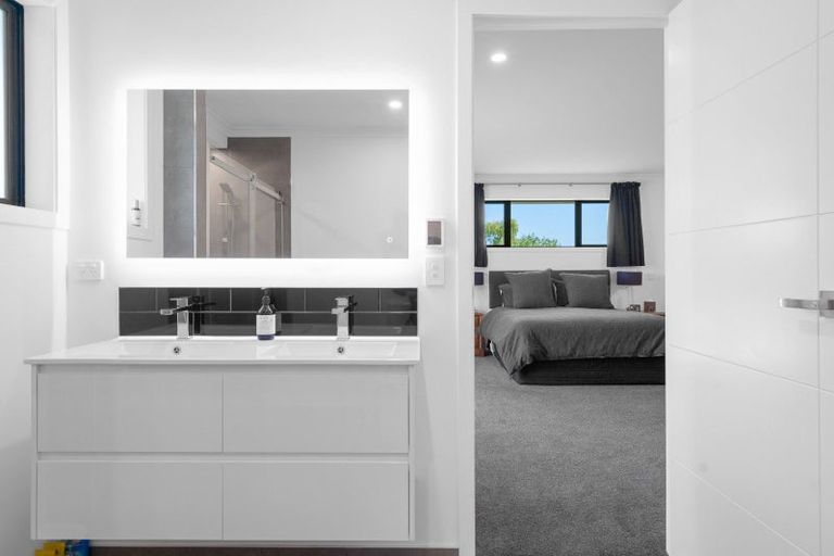 Photo of property in 438 Park Road, Parkvale, Carterton, 5792