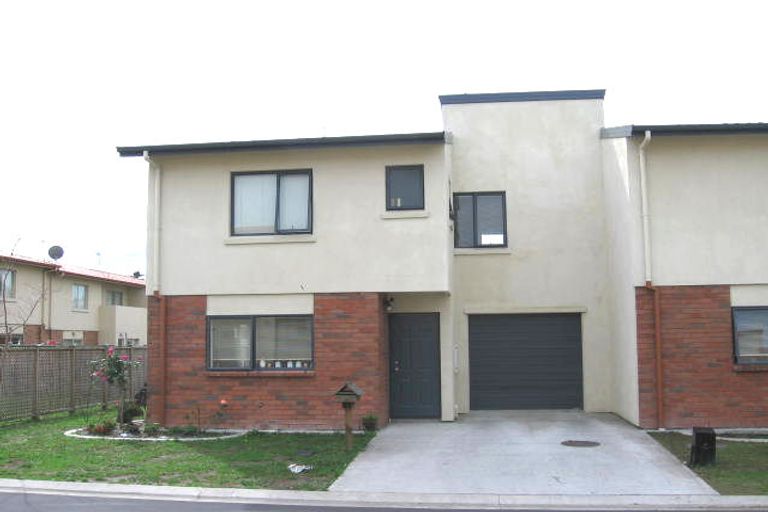 Photo of property in 16 Kora Avenue, Ranui, Auckland, 0612
