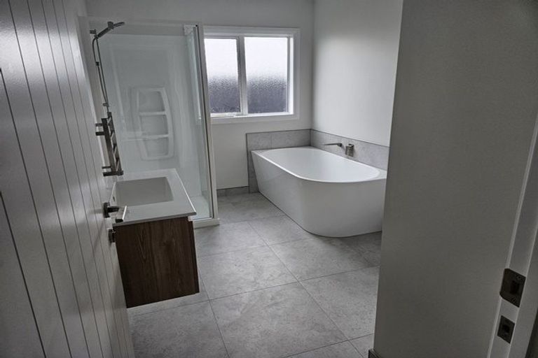 Photo of property in 94 Freedom Drive, Kelvin Grove, Palmerston North, 4470